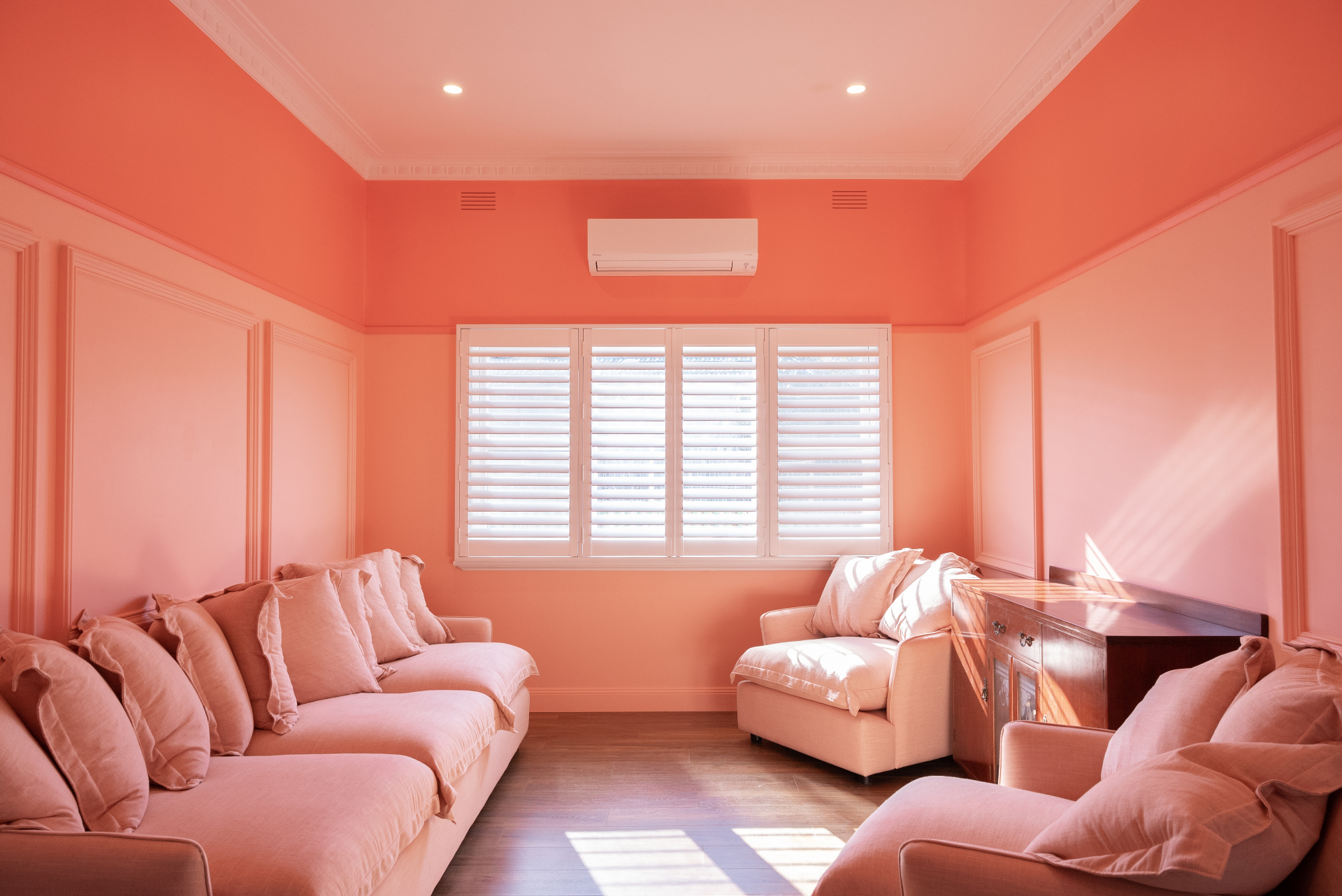 Into Blinds ad creative
